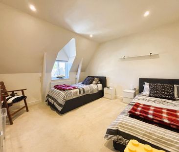 2 bedroom flat to rent - Photo 3