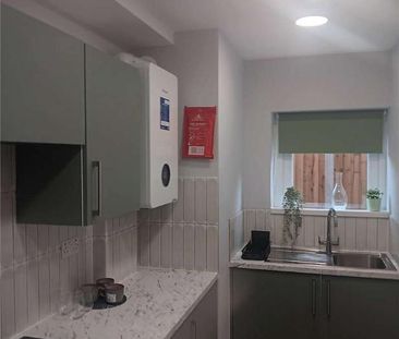 Benning Avenue, Dunstable, Bedfordshire, LU6 - Photo 2