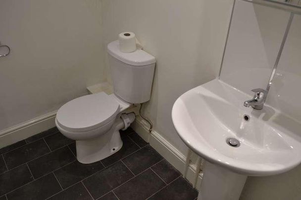 Victoria, BS16 - Photo 1