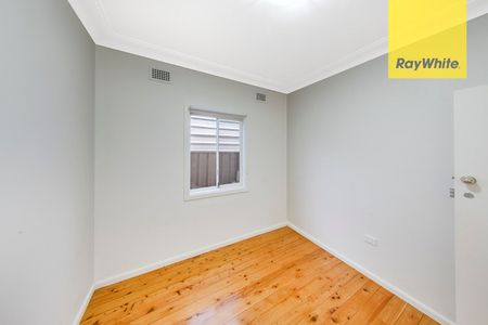 WARM AND COZY HOME OFFERED! READY TO MOVE IN! - Photo 5