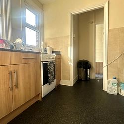 Crescent Road, Ramsgate, CT11 9RD, Kent - Photo 3