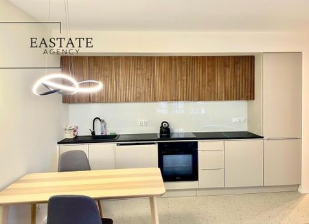 Warszawa, Praga-Południe, Praga-Południe Grochów, Kobielska - Photo 3