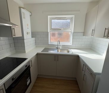 2 Bed Flat, Lynmouth Road, RG1 - Photo 3