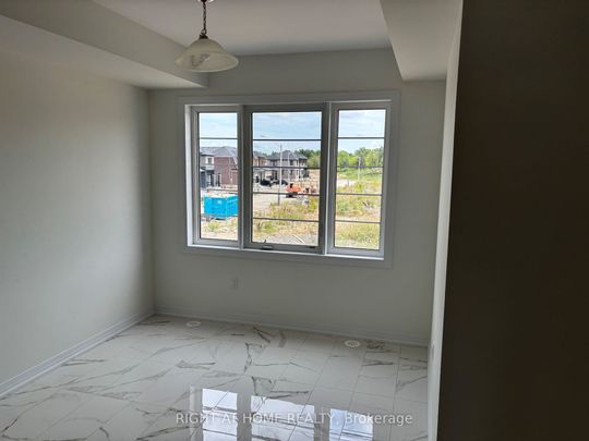 For Lease - 52 LILAC Lane, Thorold, Ontario - Photo 1