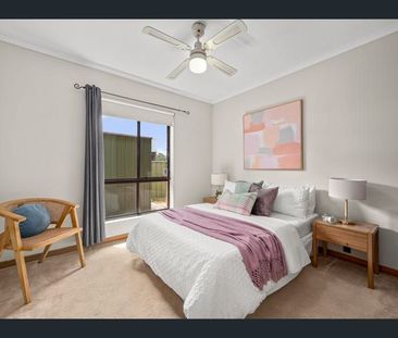 Large family home in Superb location - Photo 3