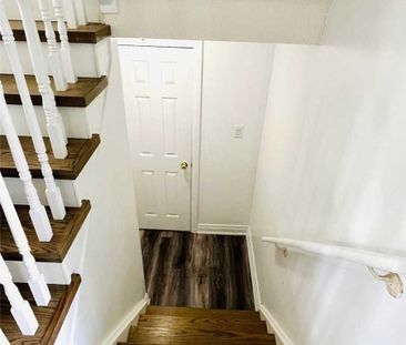 For Lease - 1033 Gordon Heights, Milton, Ontario - Photo 2