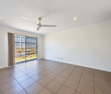 Spacious & Convenient Duplex Living in the Heart of Coomera - Photo 1