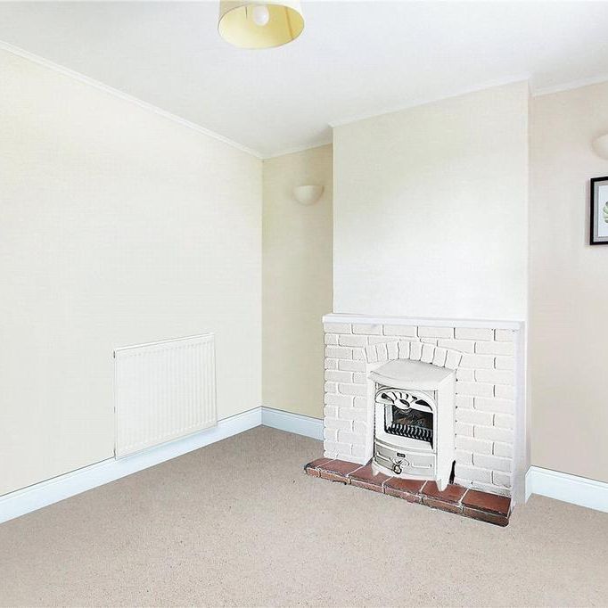 3 bedroom end of terrace house to rent - Photo 1