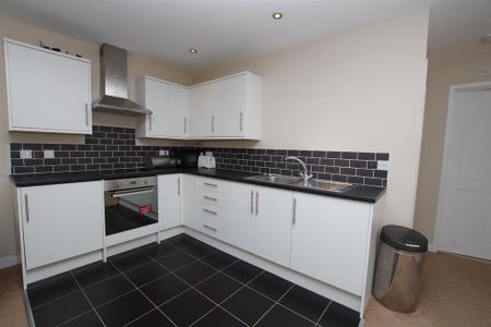 1 bedroom flat to rent - Photo 3