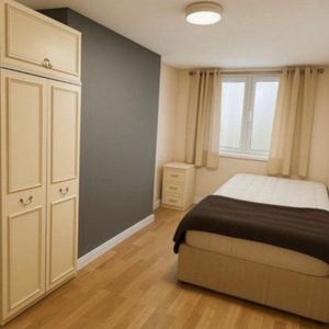 Room in a Shared Flat, Llandovery House, E14 - Photo 2