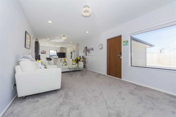 GLEN EDEN - Modern 4 bedrooms 2 bathroom family home Glen Eden - Photo 1