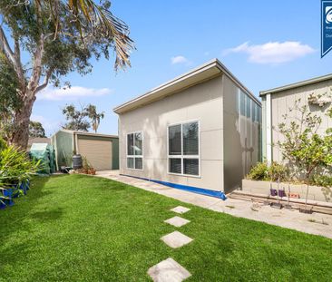 Modern 2-Bedroom Granny Flat with Private Entry - West Hoxton - Photo 6