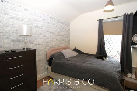 3 bedroom terraced house to rent - Photo 5