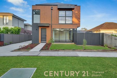 For Rent&colon; Brand New House in Springvale Area - Photo 5