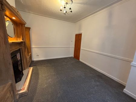 3 Bed Terraced House, Oak Road, M7 - Photo 2
