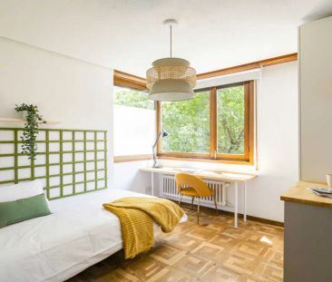 Room in a shared 7-bedroom apartment for rent in Castellana. - Photo 5