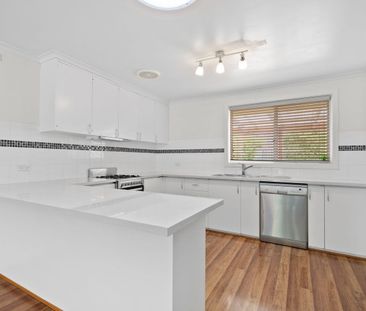 Low-Maintenance Living Close to Ballarat CBD - Photo 5