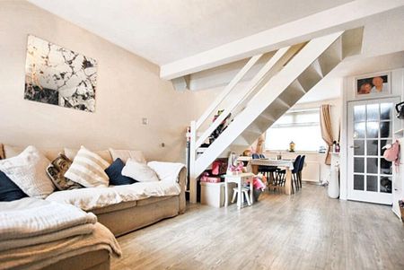 3 bedroom terraced house to rent - Photo 2