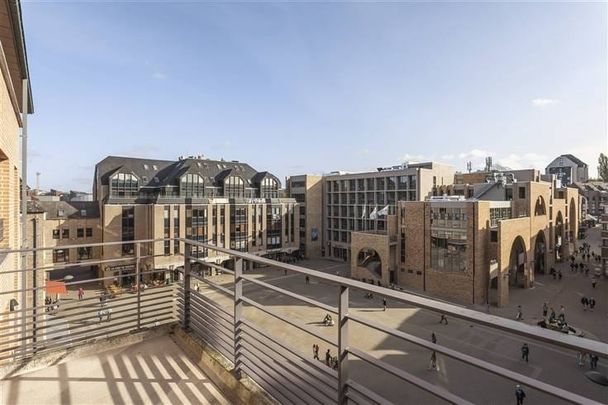 Appartement te huur - Photo 1