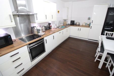 2 bedroom apartment to rent - Photo 5