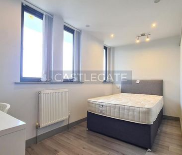 6 bedroom flat share to rent - Photo 3