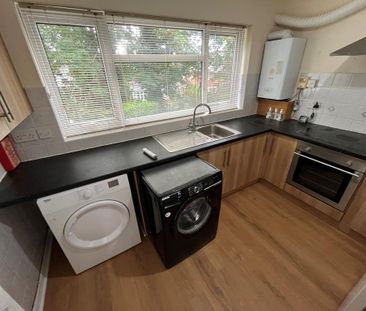 2 bedroom flat to rent - Photo 6