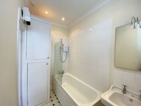 Adelaide Crescent, Hove, BN3 2JH 0 bedroom flat to rent - Photo 1