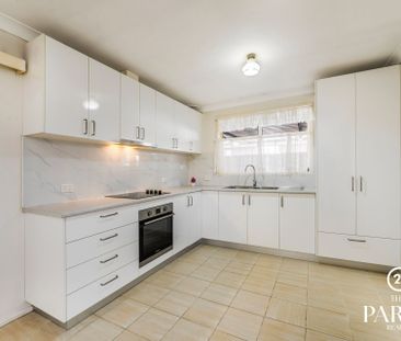 Comfortable Living! - Photo 5