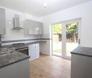 Alton Gardens, Southend-on-sea, Essex, SS2 - Photo 4