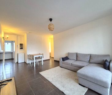 Appartement à louer - REIMS RUE DESBUREAUX - Photo 3