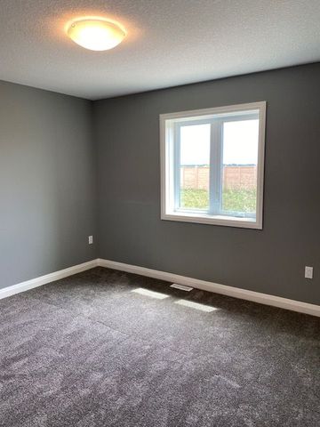 For Lease - 460 Main Street, Plympton-Wyoming, Ontario - Photo 3