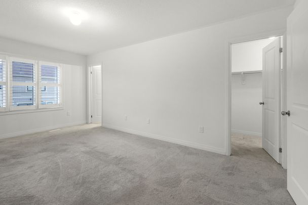 For Lease - 54 King George Way, Clarington, Ontario - Photo 1