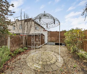 3 bedroom terraced house to rent - Photo 6