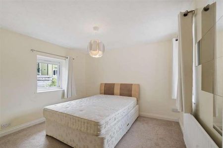 Long Rowden, Plymouth, PL3 - Photo 3