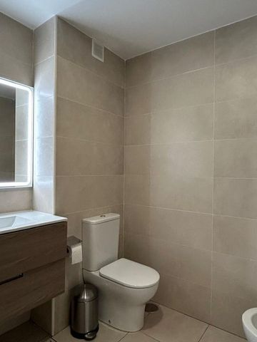 3 bedroom luxury Flat for rent in Nueva Andalucia, Spain - Photo 2