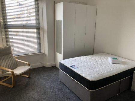 6 bedroom house to rent - Photo 4