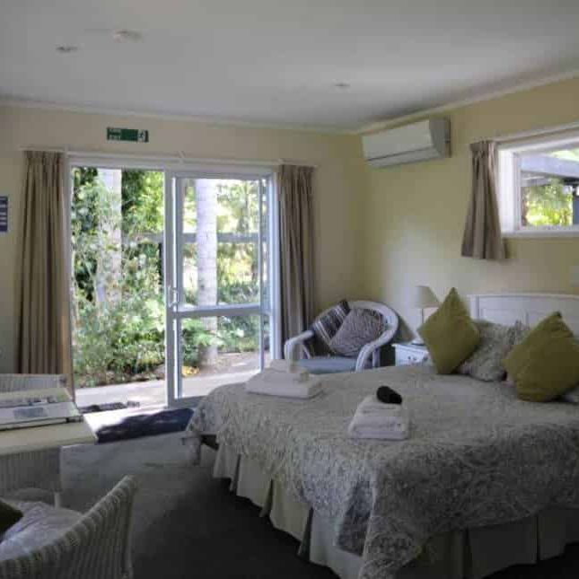 Fully Furnished Studio - Utilities Included - Photo 1