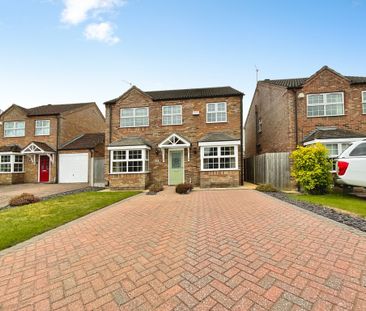 4 bedroom Detached House to let - Photo 4