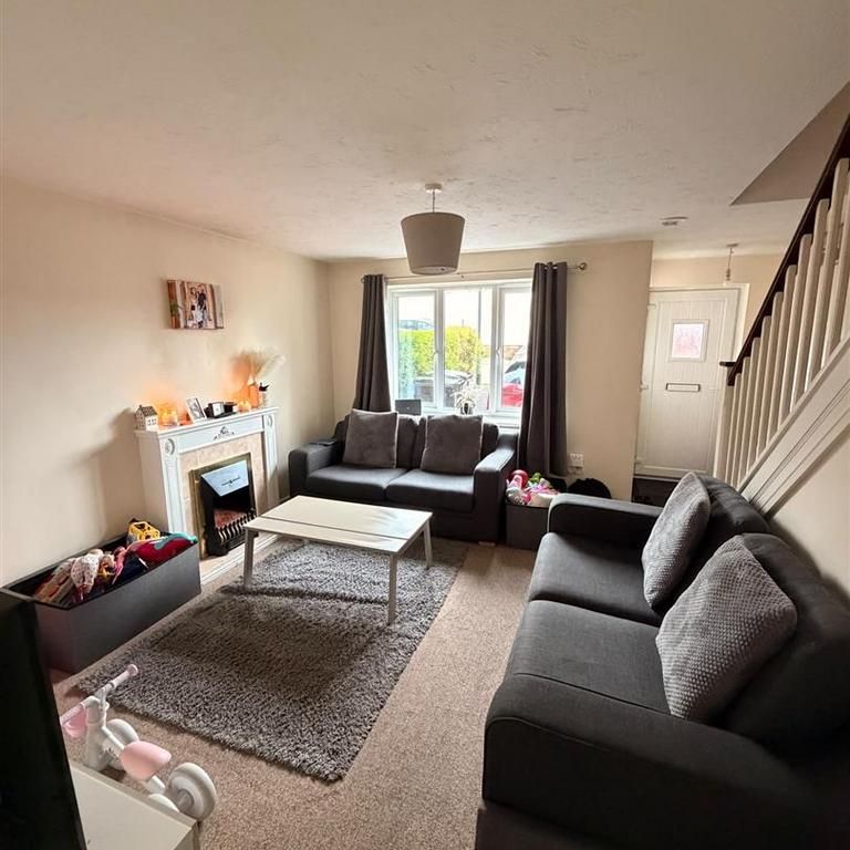 2 bedroom terraced house to rent - Photo 1