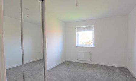 3 bedroom semi-detached house to rent - Photo 3