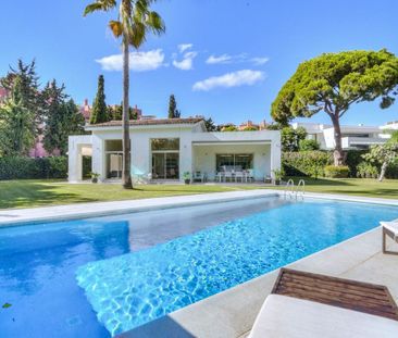 Villa for rent in Guadalmina Baja, San Pedro de Alcantara - Photo 3