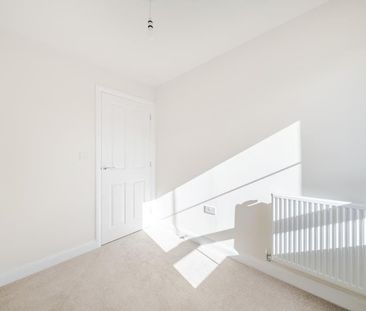 Ilex Drive, Fiddington Fields, Tewkesbury, Gloucestershire - Photo 5