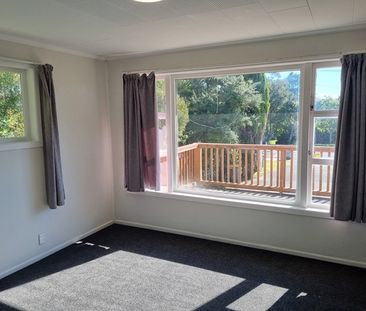 Ranui. All Dressed Up - Photo 3