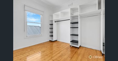 CHARMING 2 STORY IN TOP LOCATION - GAS, WATER & INTERNET INCLUDED! - Photo 3