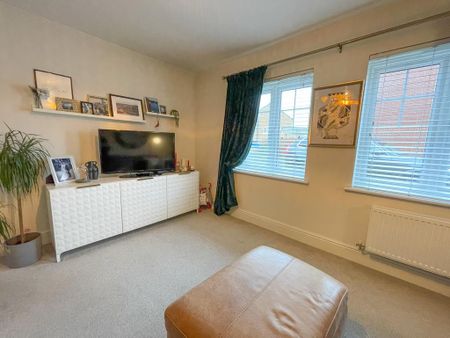 3 bedroom detached house to rent - Photo 3