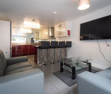 Room 7 Available, Riverside En Suite, 11 Bedroom House, Willowbank Mews – Student Accommodation Coventry - Photo 3