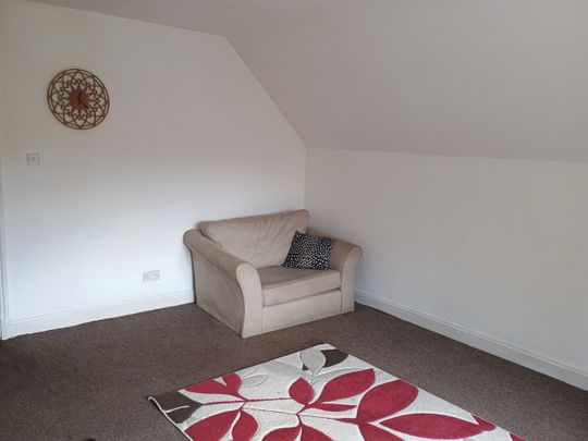 1 Bed Flat, Stoughton Road, LE2 - Photo 1