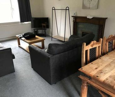 Lincoln Bishop // Bed House // Sep, LN2 - Photo 2