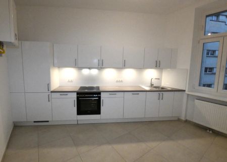 Elegante 3,5 Zimmer Altbauwohnung mit neuer Küche – unbefristet - Erdbergstraße - Photo 4