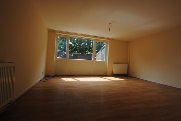 Peters Path, London - Photo 1